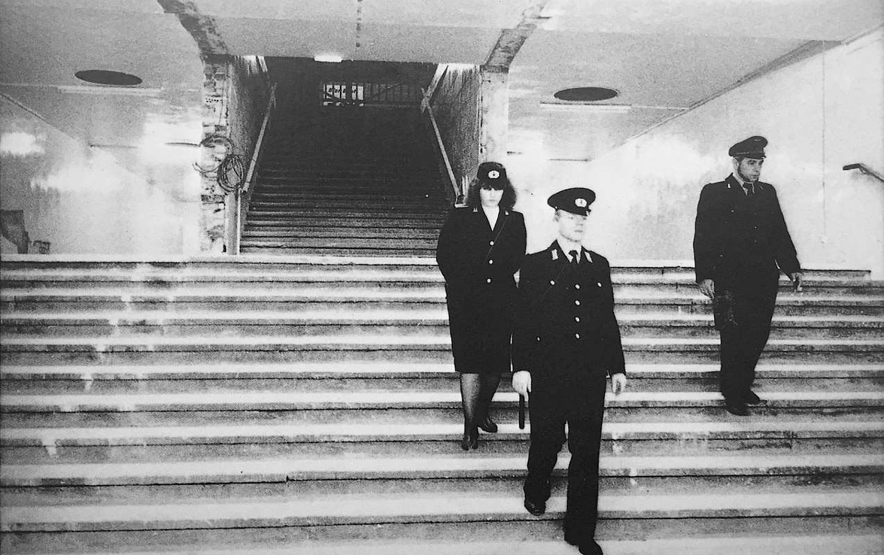 BERLIN, BAHNHOF FRIEDRICHSTRASSE, 1990